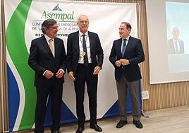 Emoción y afecto en la entrega de la medalla de oro de Asempal a José Cano