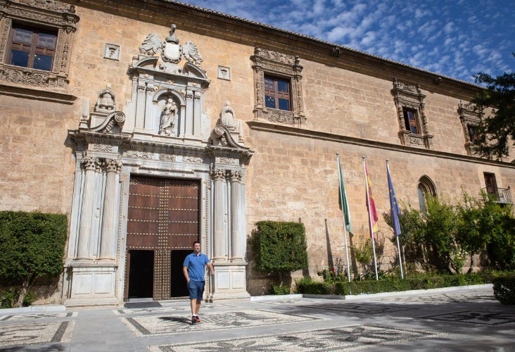 Rectorado de la UGR.