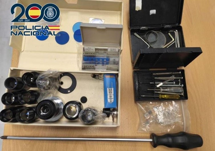 El extraño robo de materiales ópticos en una furgoneta aparcada en Granada