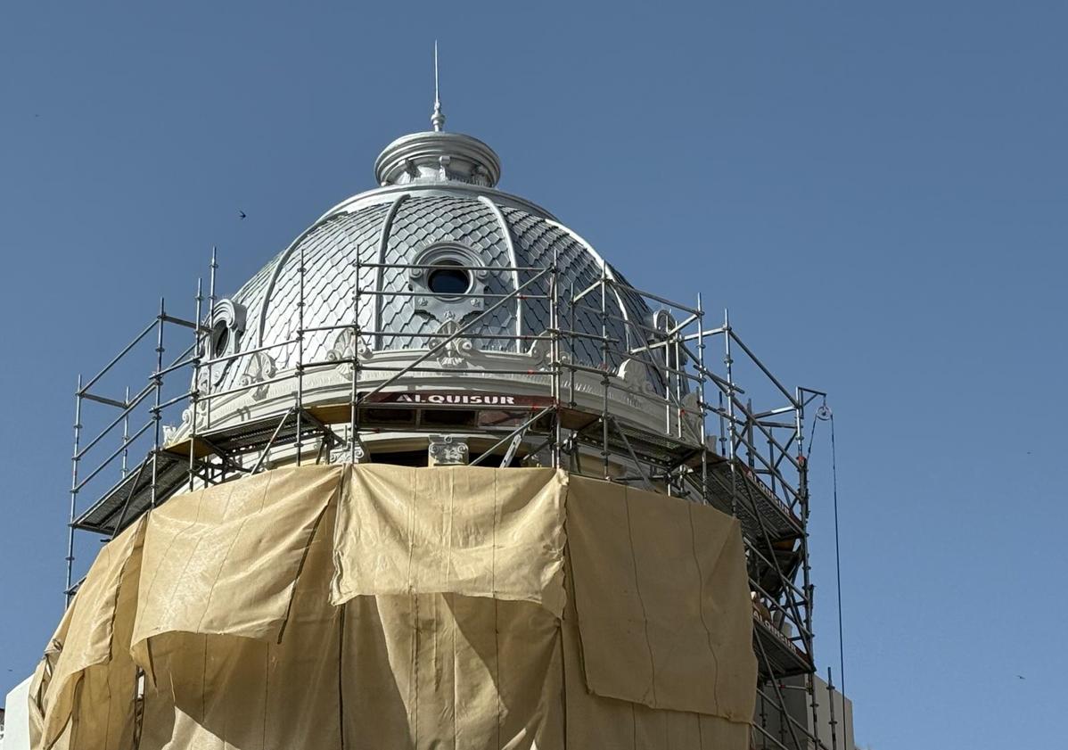 Imagen principal - La cúpula, en obras. 
