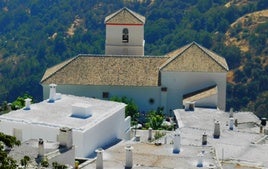 La leyenda de la 'Mora Cautiva' y sus lamentos en la torre de la iglesia de un pueblo de Granada