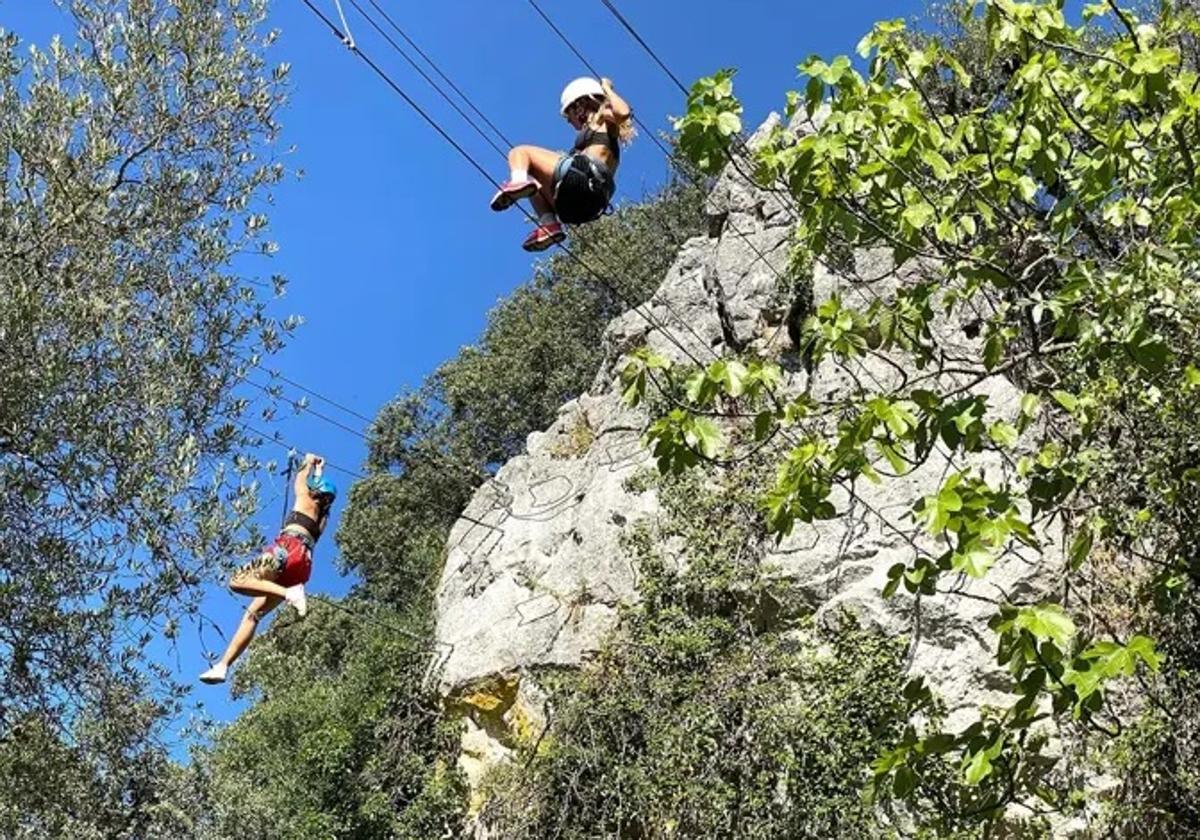 Andalucía impulsa su campaña estival con la Semana de Vacaciones y un programa ampliado de campamentos de verano
