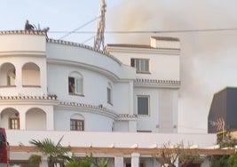Hotel donde ha tenido lugar el incendio este sábado.