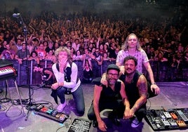 Miles de personas se dan cita en una nueva exitosa edición de Candil Rock en Huércal de Almería