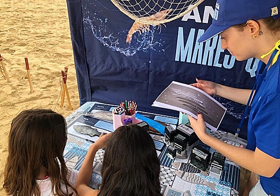 Desarrollo de la campaña a pie de playa de promoción de productos del mar y acuicultura.