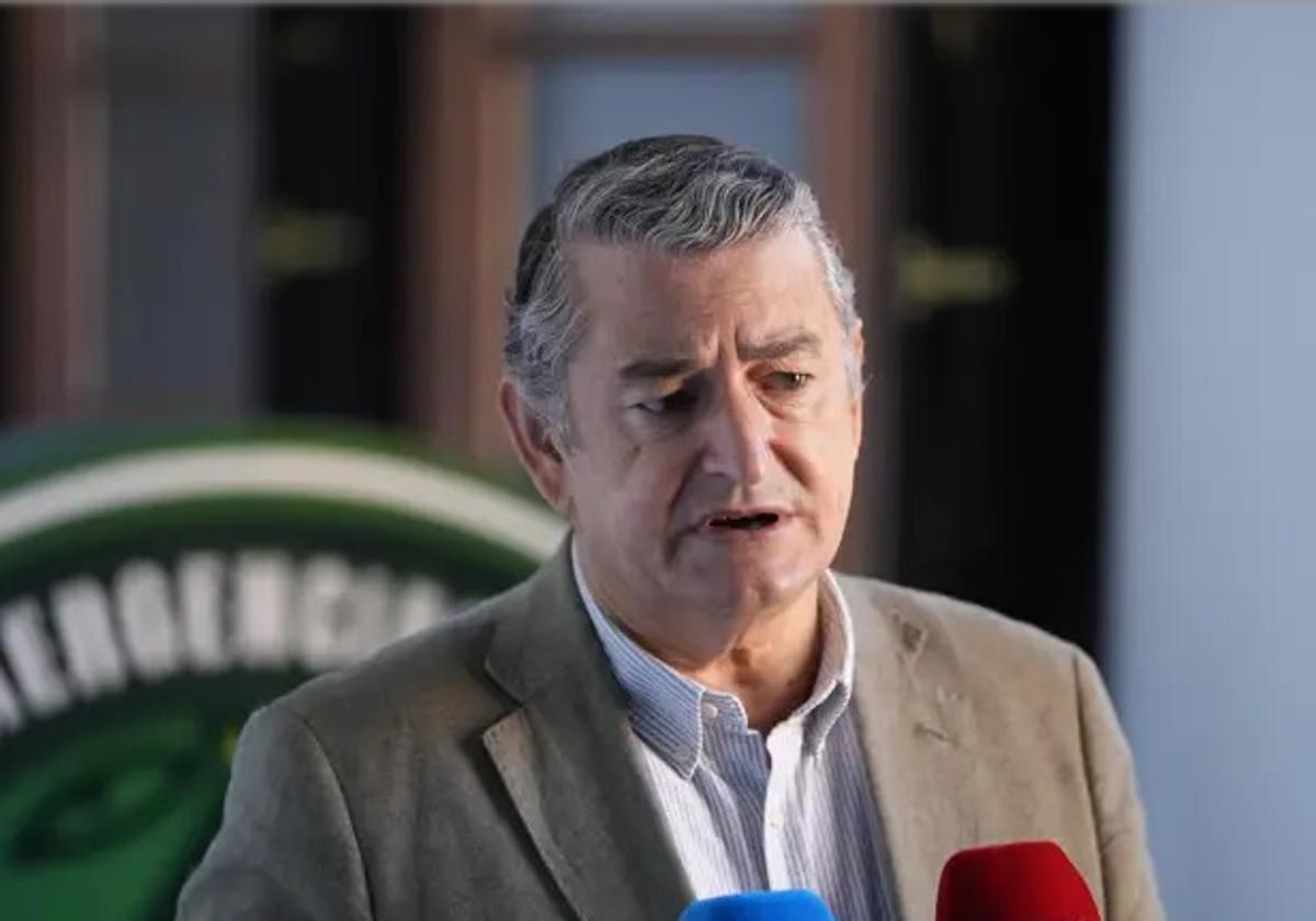 Sanz incide en pedir a Montero «explicaciones» de la...