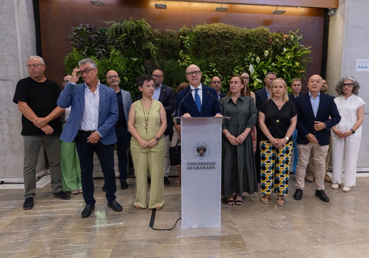 La UGR recurrirá el informe desfavorable del grado en IA y...
