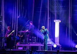 Una actuación previa de Miss Caffeina en Almería.