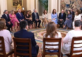 Proyecto Hombre Almería traslada a la Reina los retos frente a las adicciones