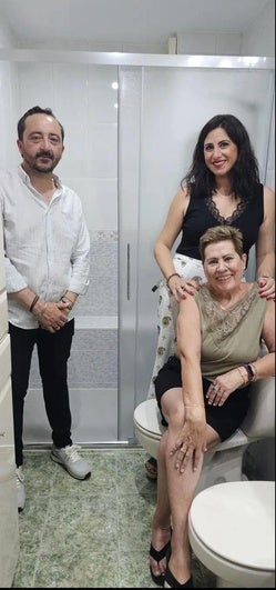 El pueblo de Granada da una ayuda de 700 euros a para cambiar la bañera