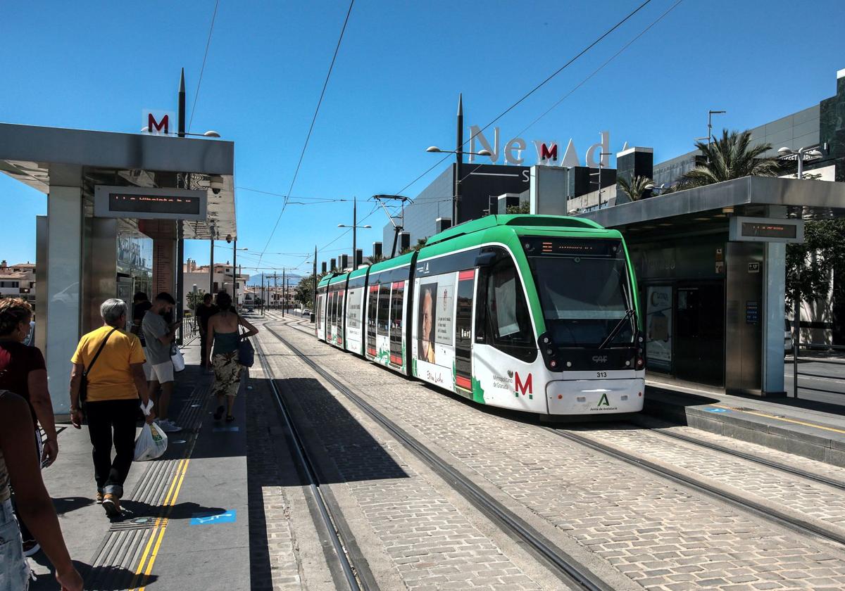 Más frecuencias y horario ampliado en el metro para el...
