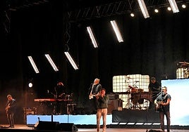 Un concierto del grupo bacerlonés Love of Lesbian en 2024.