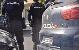 Detienen a una mujer que le partió una botella de cerveza en la cabeza a otra en un pub de Granada