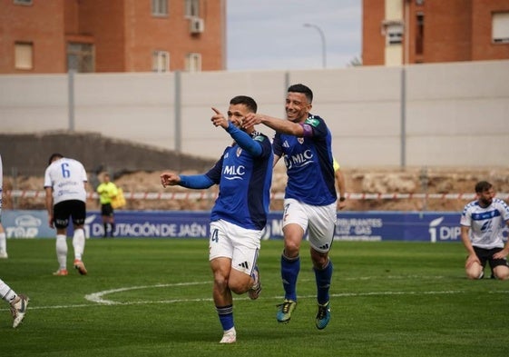 Imagen de un partido del equipo linarense la temporada anterior.