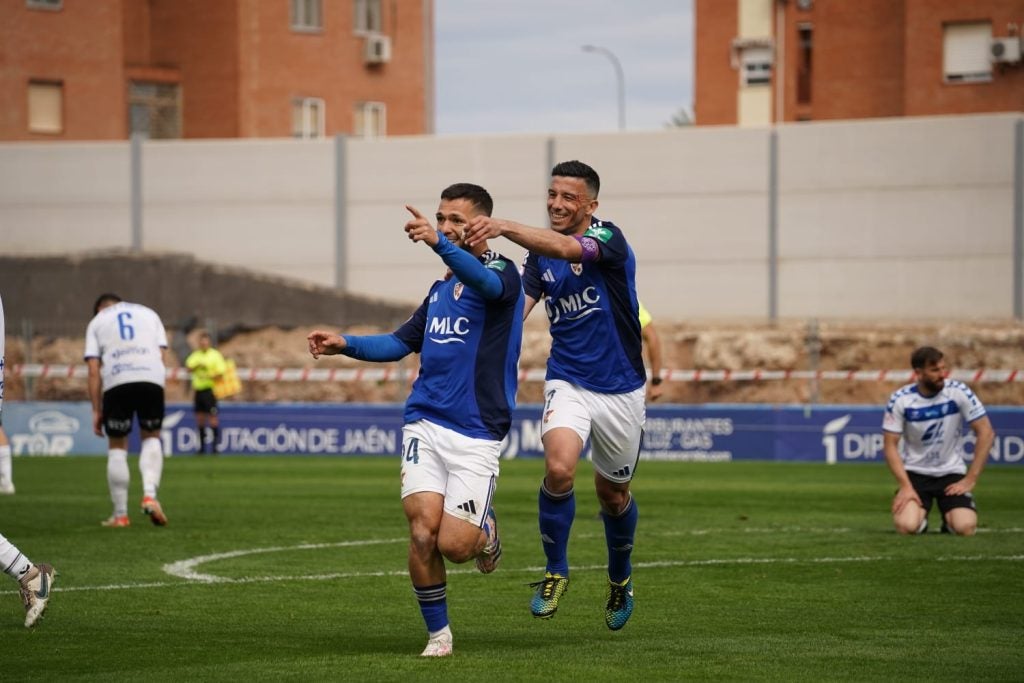 Imagen de un partido del equipo linarense la temporada anterior.