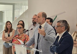 El rector, Nicolás Ruiz, en la rueda de prensa del miércoles en la UJA.