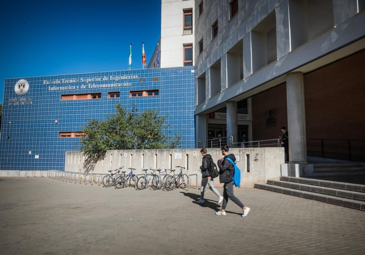 Escuela de Ingenierías Informática y de Telecomunicación de la UGR.