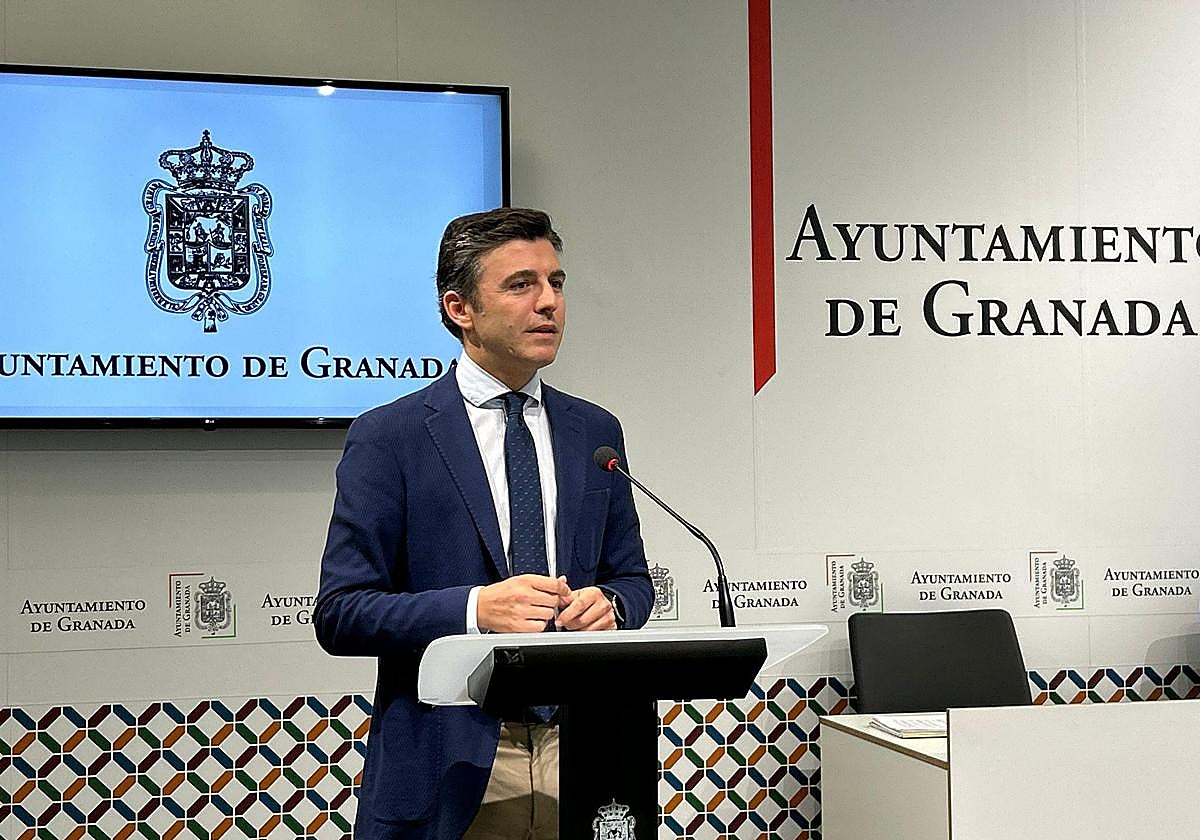 El portavoz municipal, Jorge Saavedra,