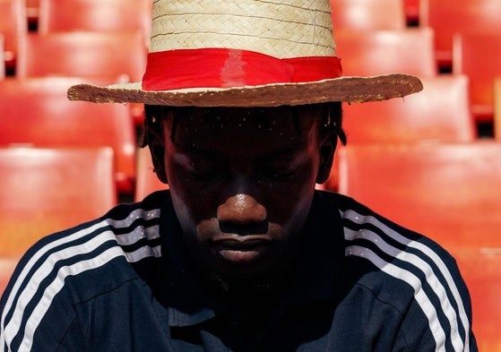 Souleymane Faye, durante el vídeo promocional del club.
