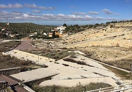 Aspecto que presentaba en 2018 el solar donde se había proyectado el parque acuático.