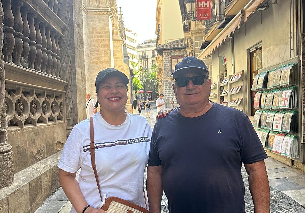 Una visita desde Nicaragua para comparar las dos Granadas: «Es impresionante, un sueño»