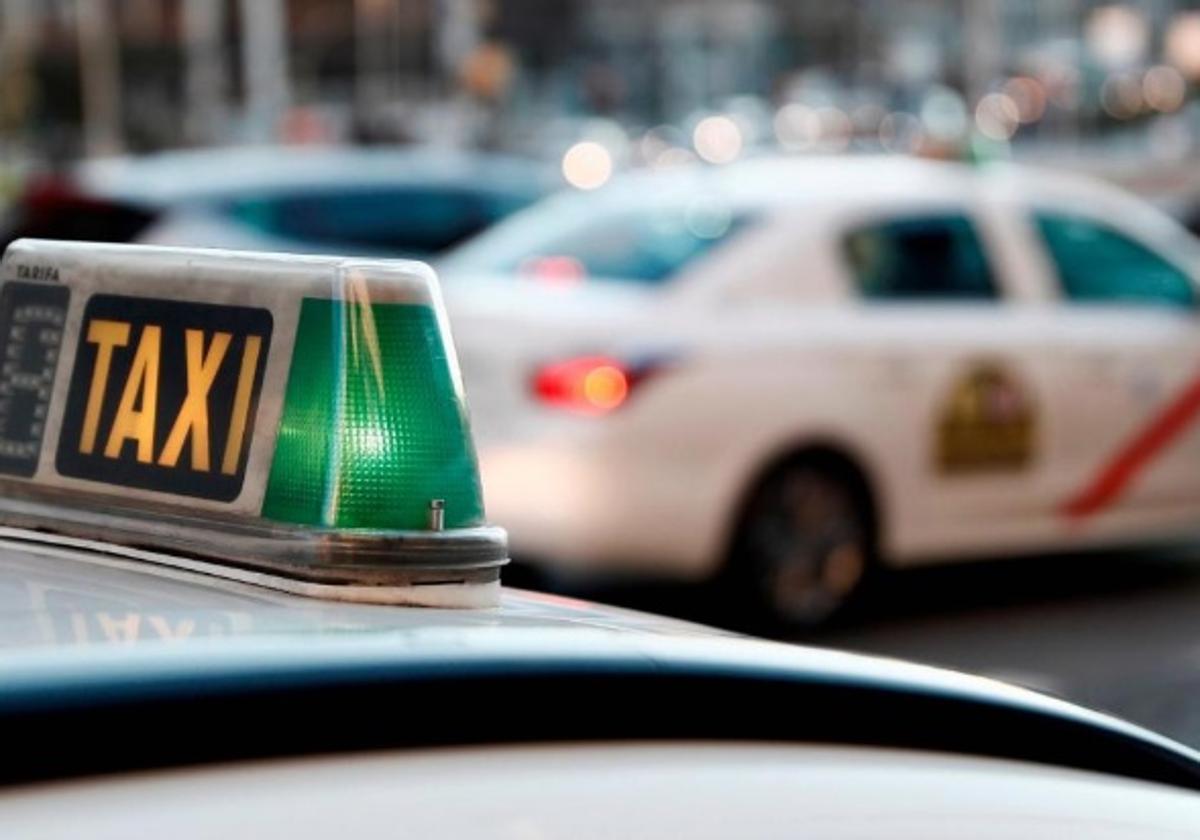 Atraca a un taxista con una jeringuilla con sangre en su cuello