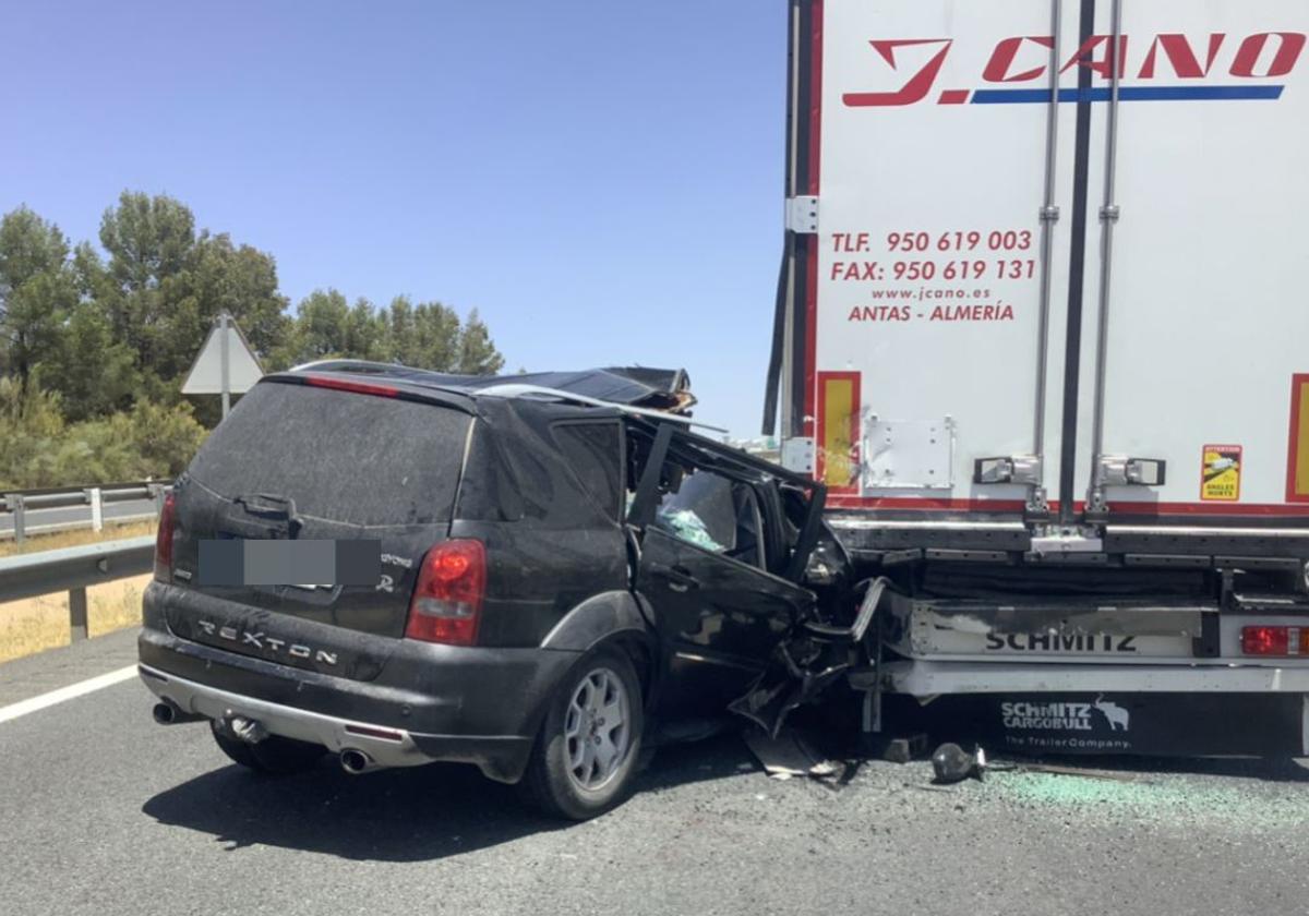 Imagen del accidente en la A-92, a la altura de Guadix.