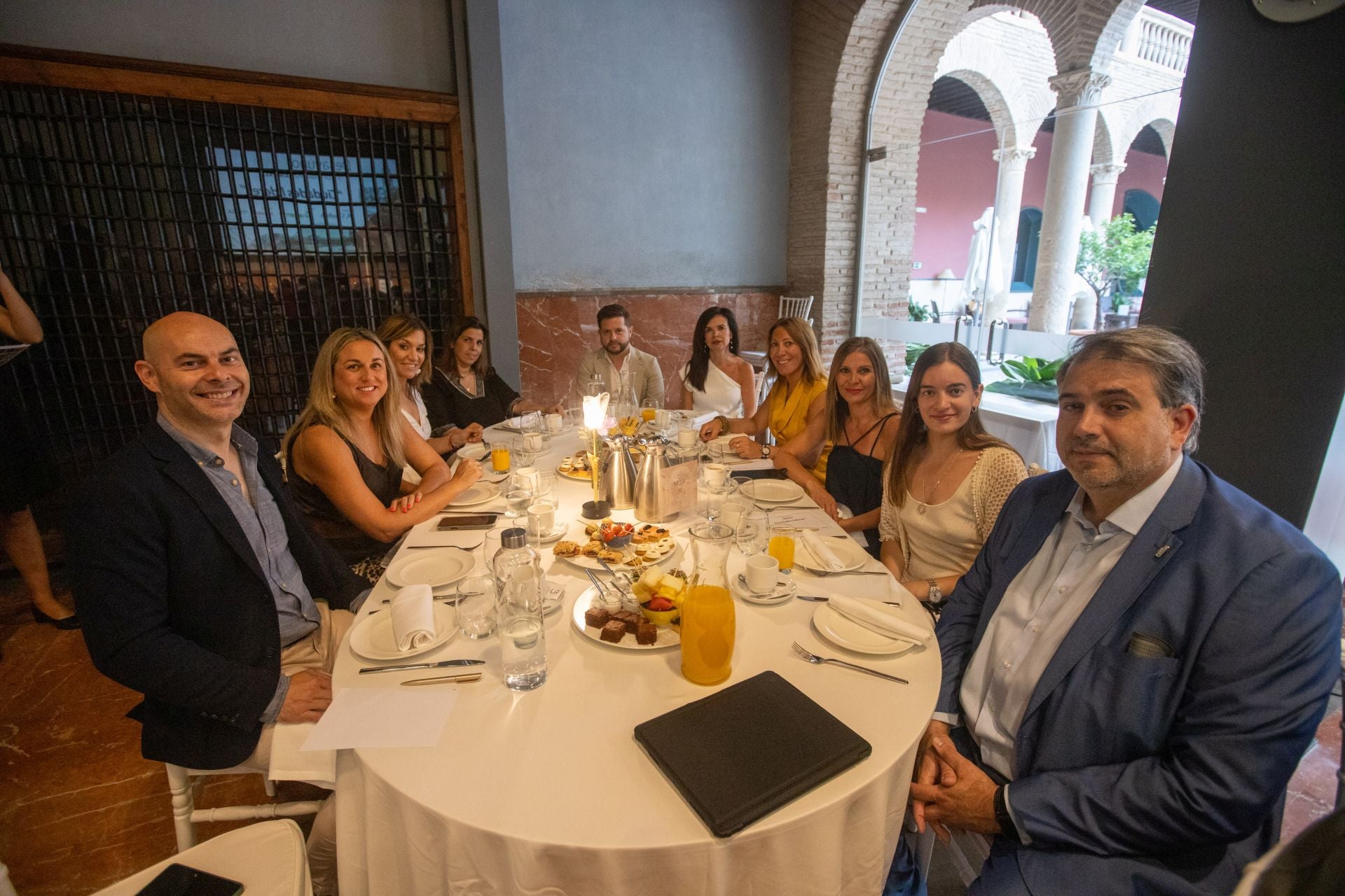 Las imágenes del desayuno con líderes en Granada