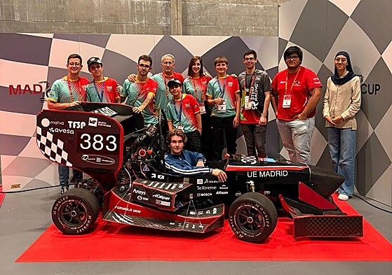 Un doctorando de la UGR y profesor de un instituto participará en Singapur en la competición internacional 'F1 in Schools'