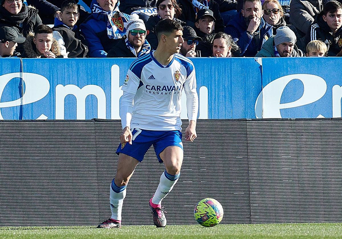 Marcos Luna, un prometedor lateral derecho para la UD Almería.