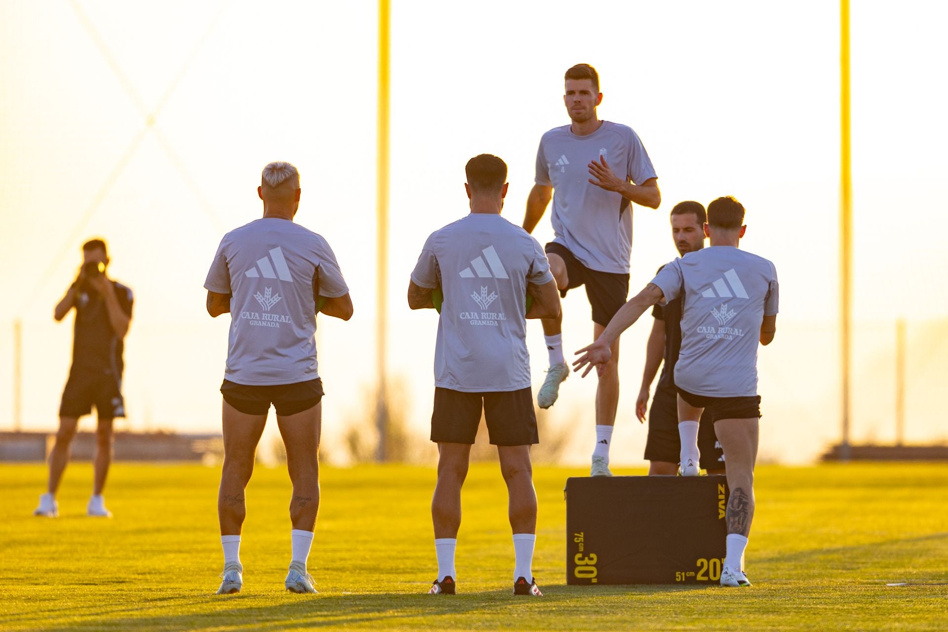 El primer entrenamiento de la pretemporada del Granada, en imágenes