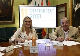 Marifrán Carazo y Ramón Burgos firman el acuerdo