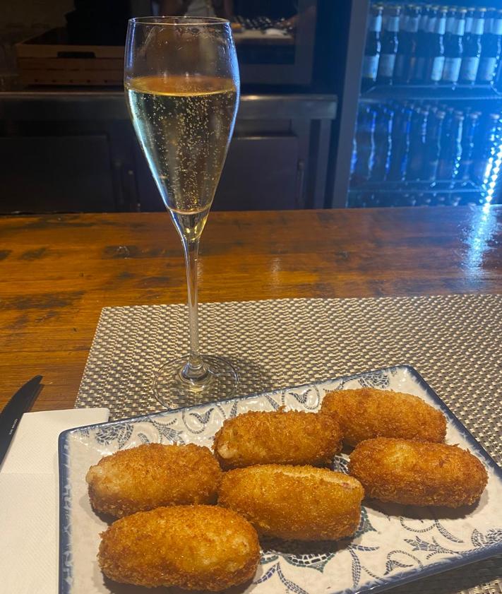Imagen secundaria 2 - El nuevo restaurante de Granada con croquetones de chuletón y «carne madurada premium»