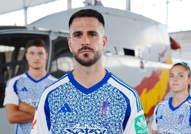 Las camisetas y la incógnita de la blanquiazul