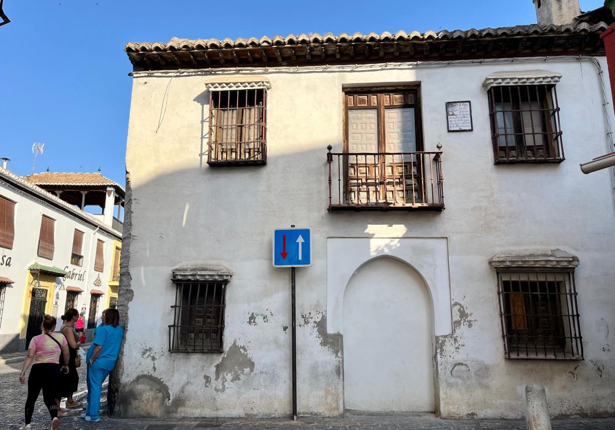 Fachada del Carmen de los Mascarones, en la calle Pagés.