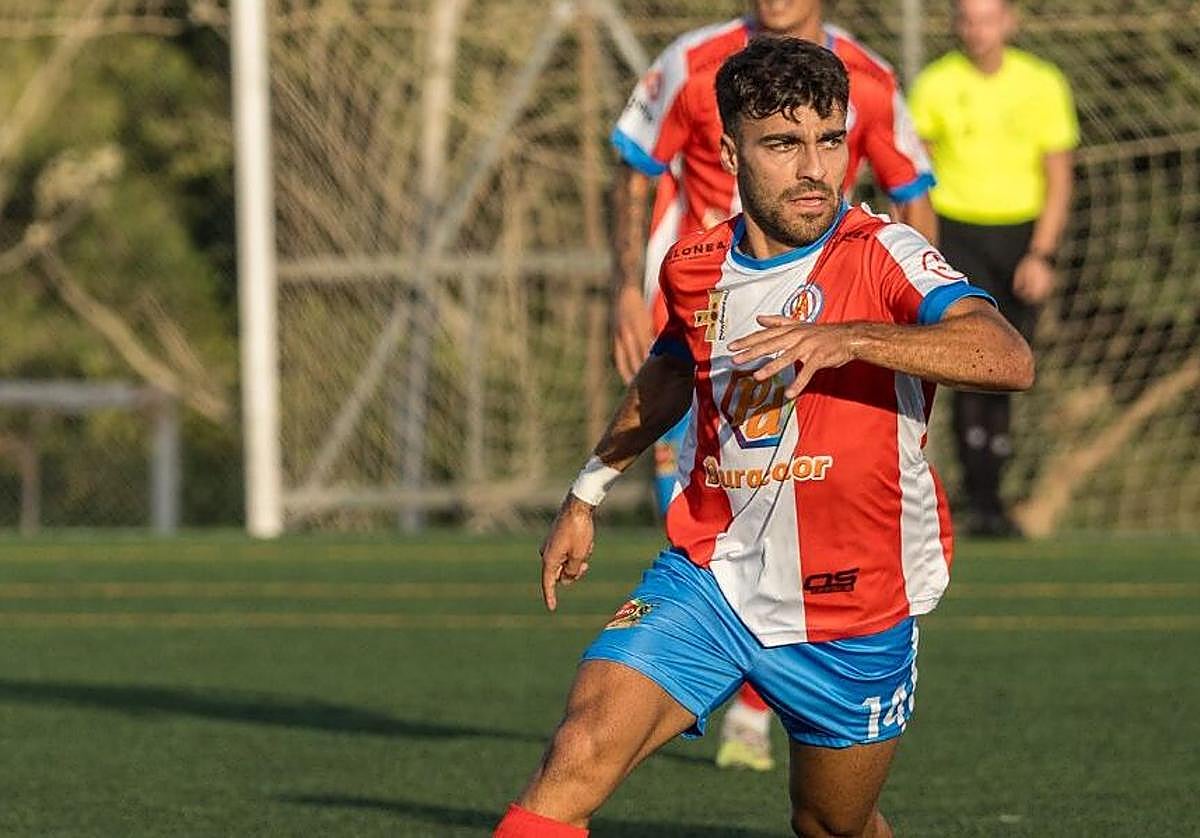 Pedro Peña Serrano jugando con los toxirianos.