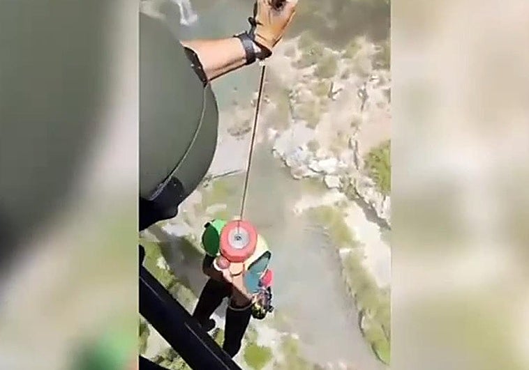 Imagen de uno de los rescates en Granada.