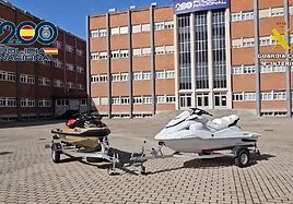 Desmantelan un grupo que vendía motos de agua compradas con estafas en Almería
