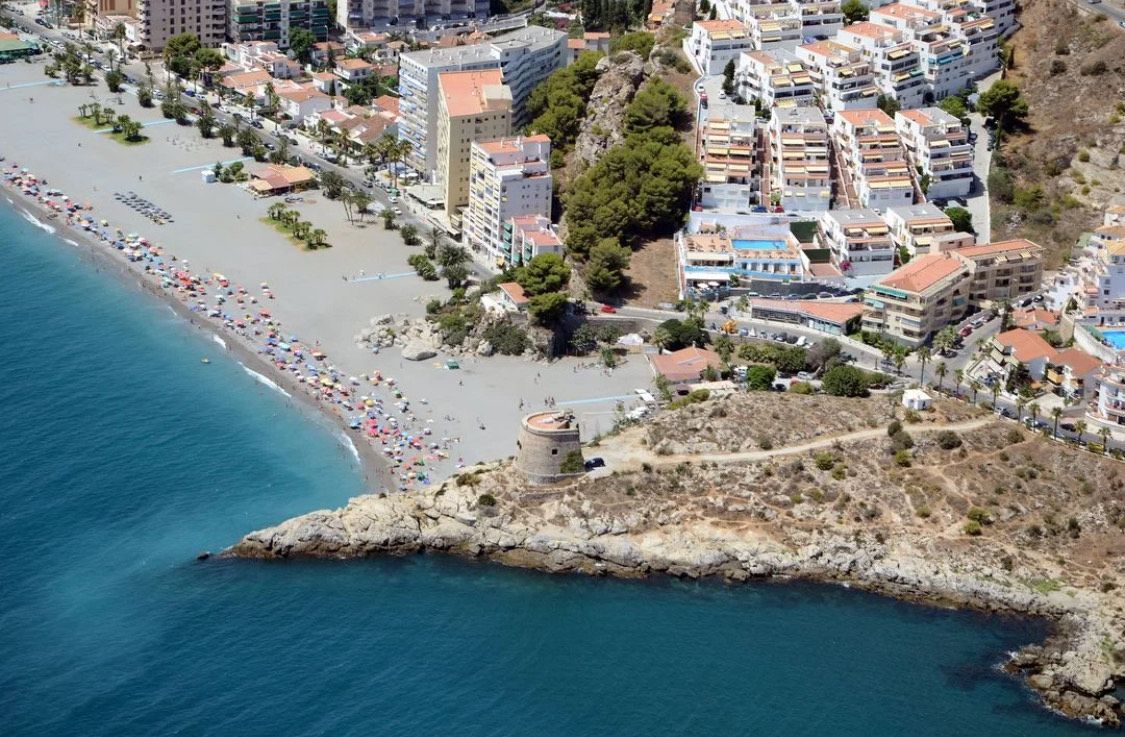 Playa del Tesorillo en Almuñécar.