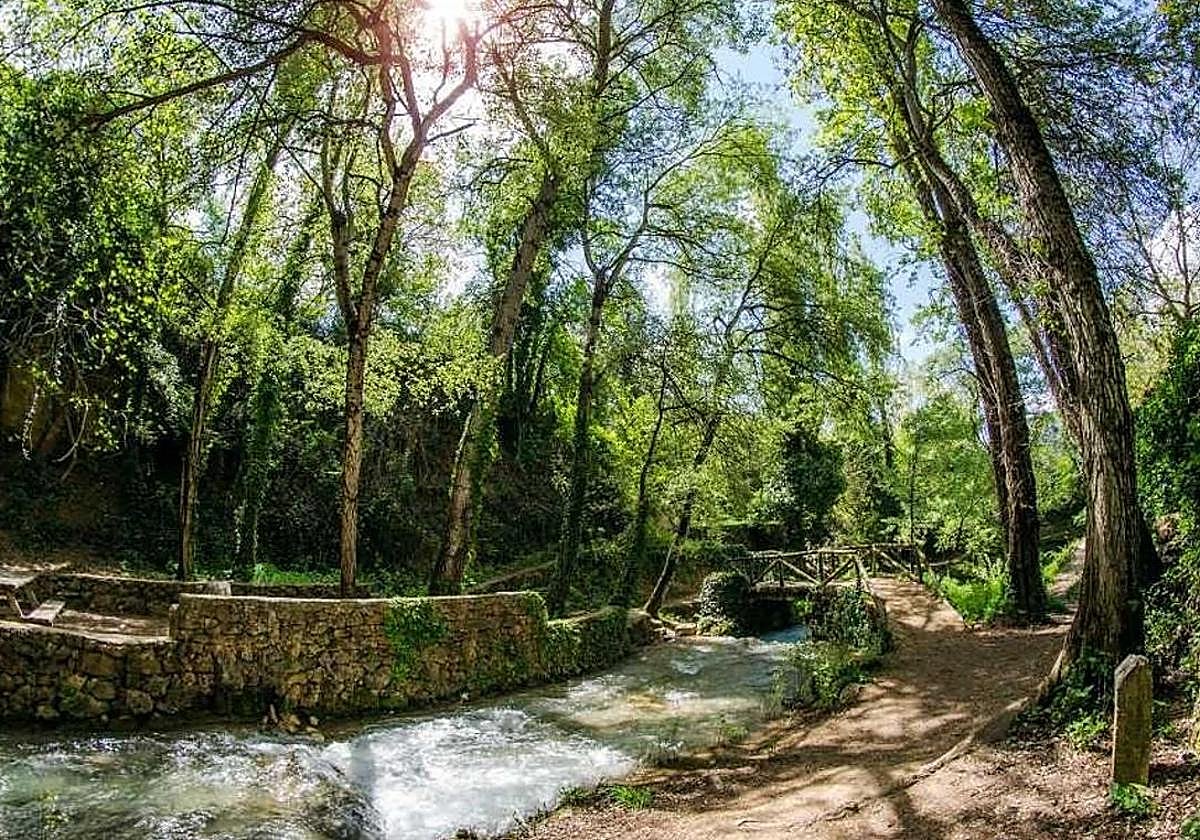 Así es la ruta de dos kilómetros con cascadas más impresionantes en pleno corazón de Andalucía.