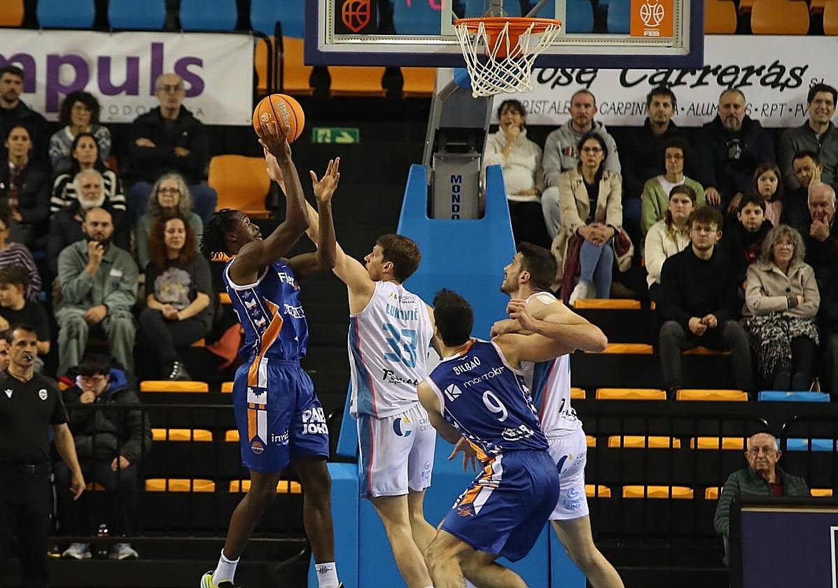 El Covirán, con un ojo en México para resolver el futuro de Travis Munnings