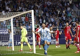 Nelson Monte celebrando un gol con el Málaga
