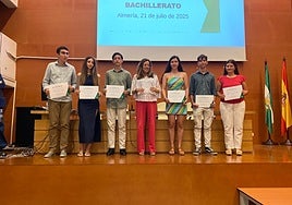 El alumnado galardonado junto a la consejera de Desarrollo Educativo y Formación Profesional, María del Carmen Castillo