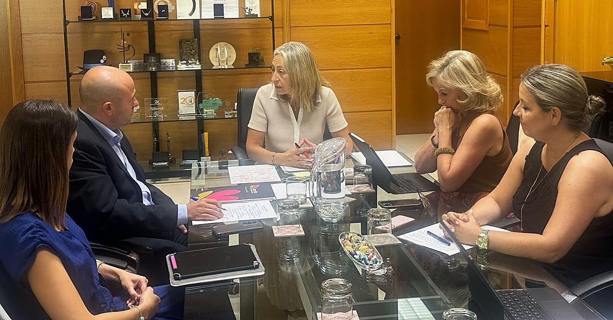 Reunión técinca sobre el centro de salud de Cazorla.
