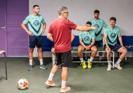Los integrantes de la plantilla del conjunto blanco iniciaron ayer el trabajo de pretemporada.