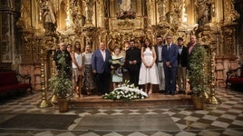 Ofrenda en la Catedral de Granada, donde descansan los restos del duque de San Pedro