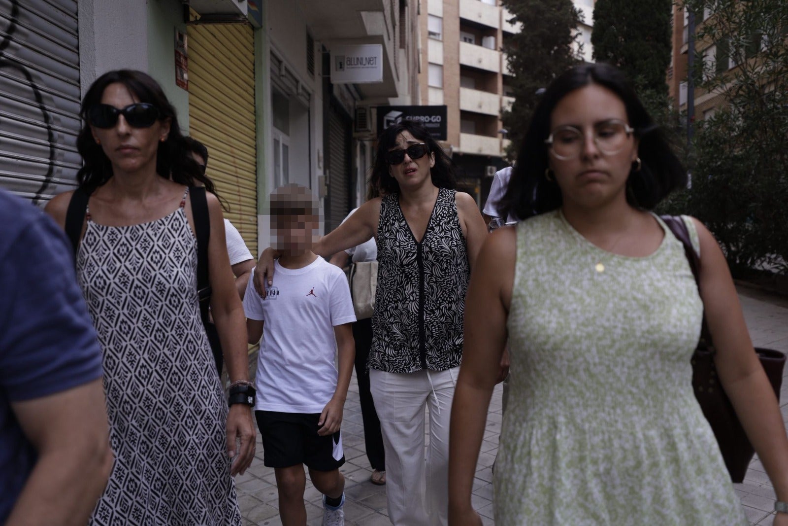 Las imágenes de la entrega del hijo de Juana Rivas a su padre