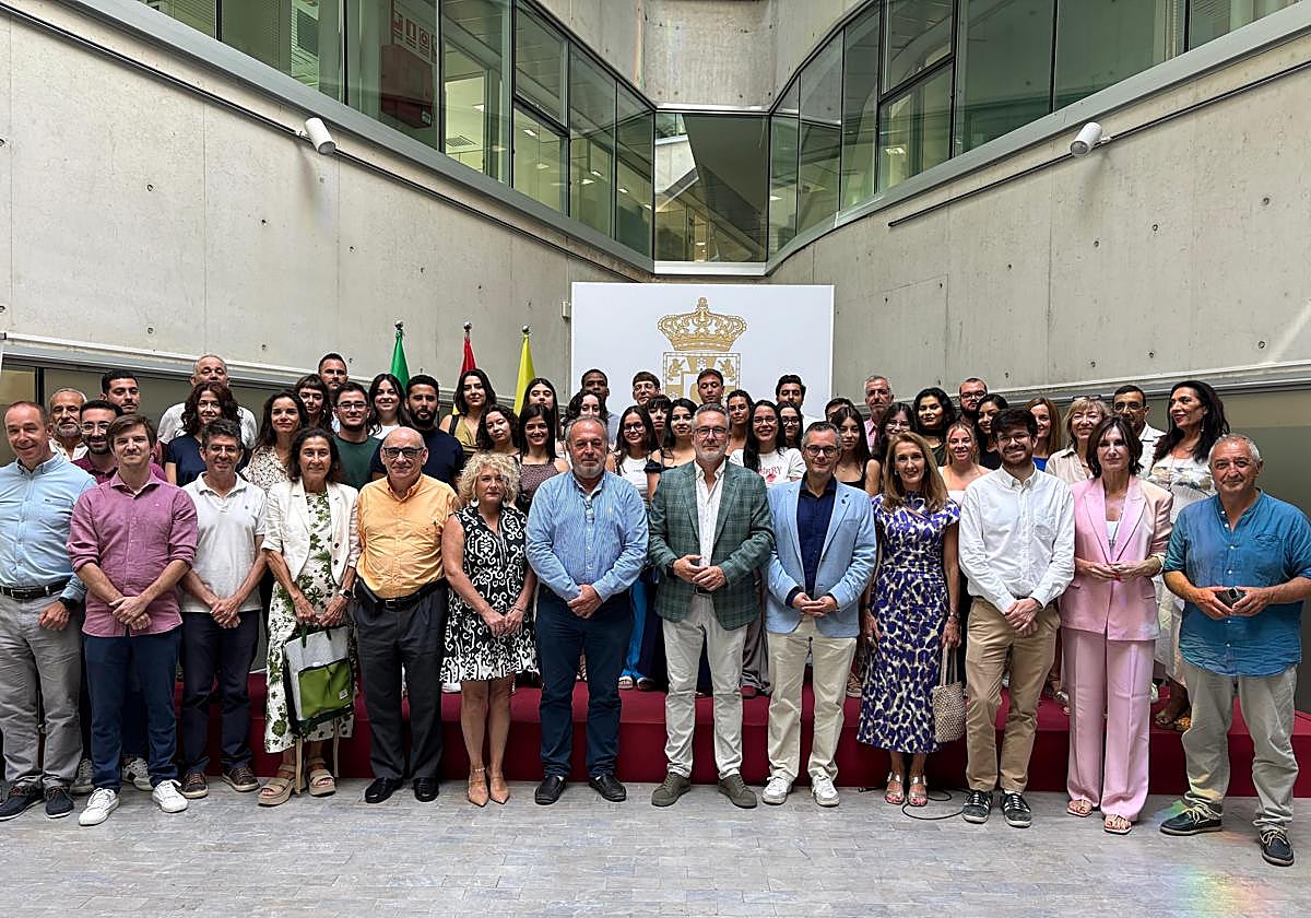 El diputado de Fondos Europeos, Desarrollo, Industria y Empleo, Antonio Díaz, ha señalado que «el verdadero valor del programa reside en su capacidad para conectar el talento joven con las necesidades reales del territorio»