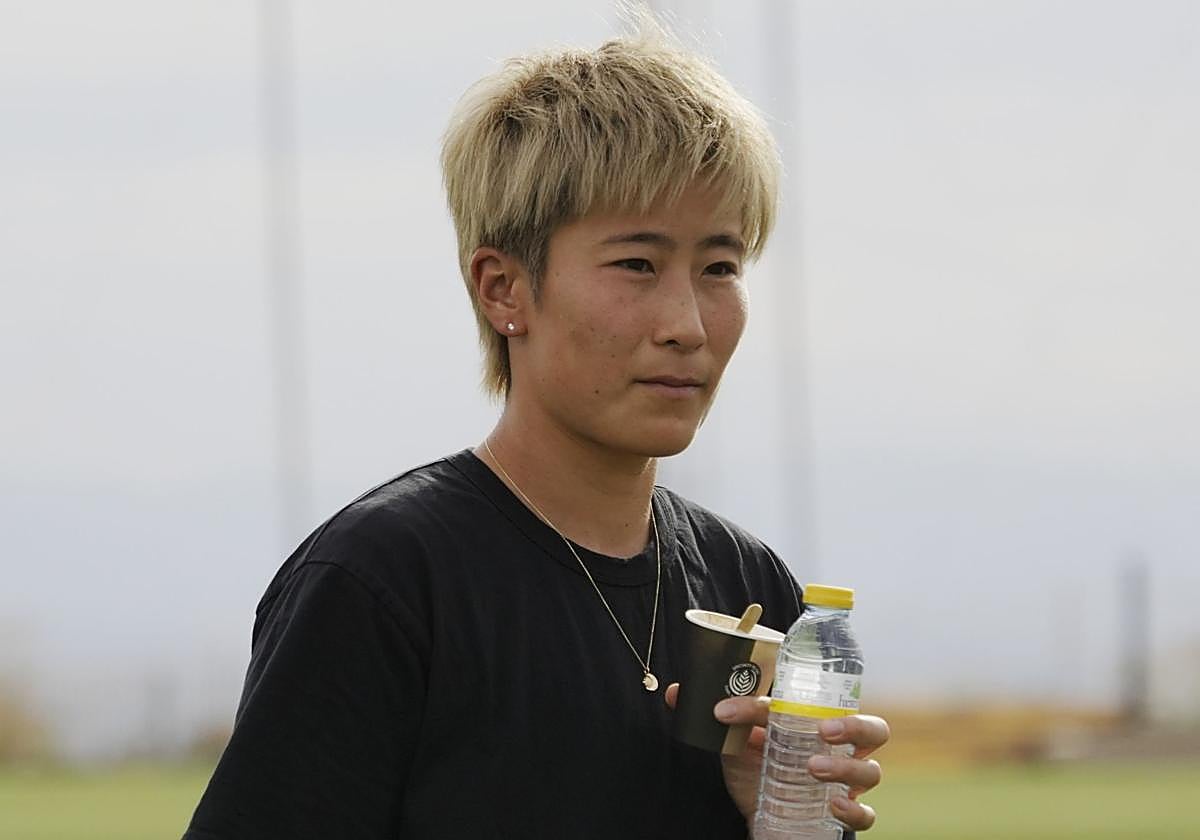 La portera Chika Hirao, en la Ciudad Deportiva del Granada.
