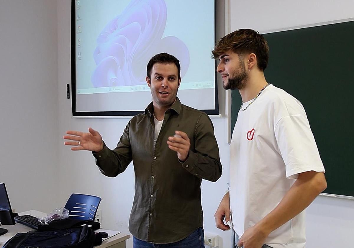 Clase del profesor José Luis Gómez Urquiza